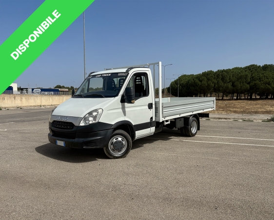 IVECO DAILY 35C13 – 2.3 DIESEL – 2014 Veicoli Commerciali
